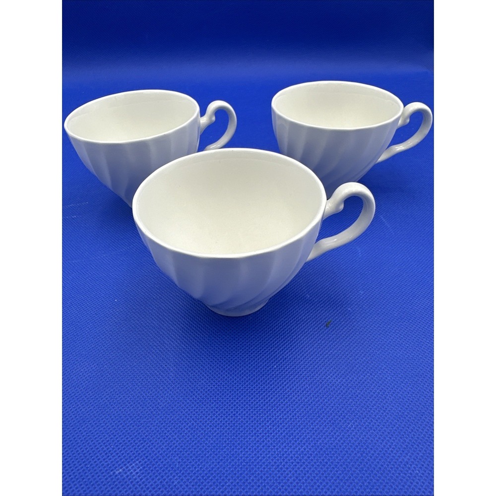 Lot Of 3 Johnson Brothers Regency Swirl Teacups White Ironstone Coffee Cups‎